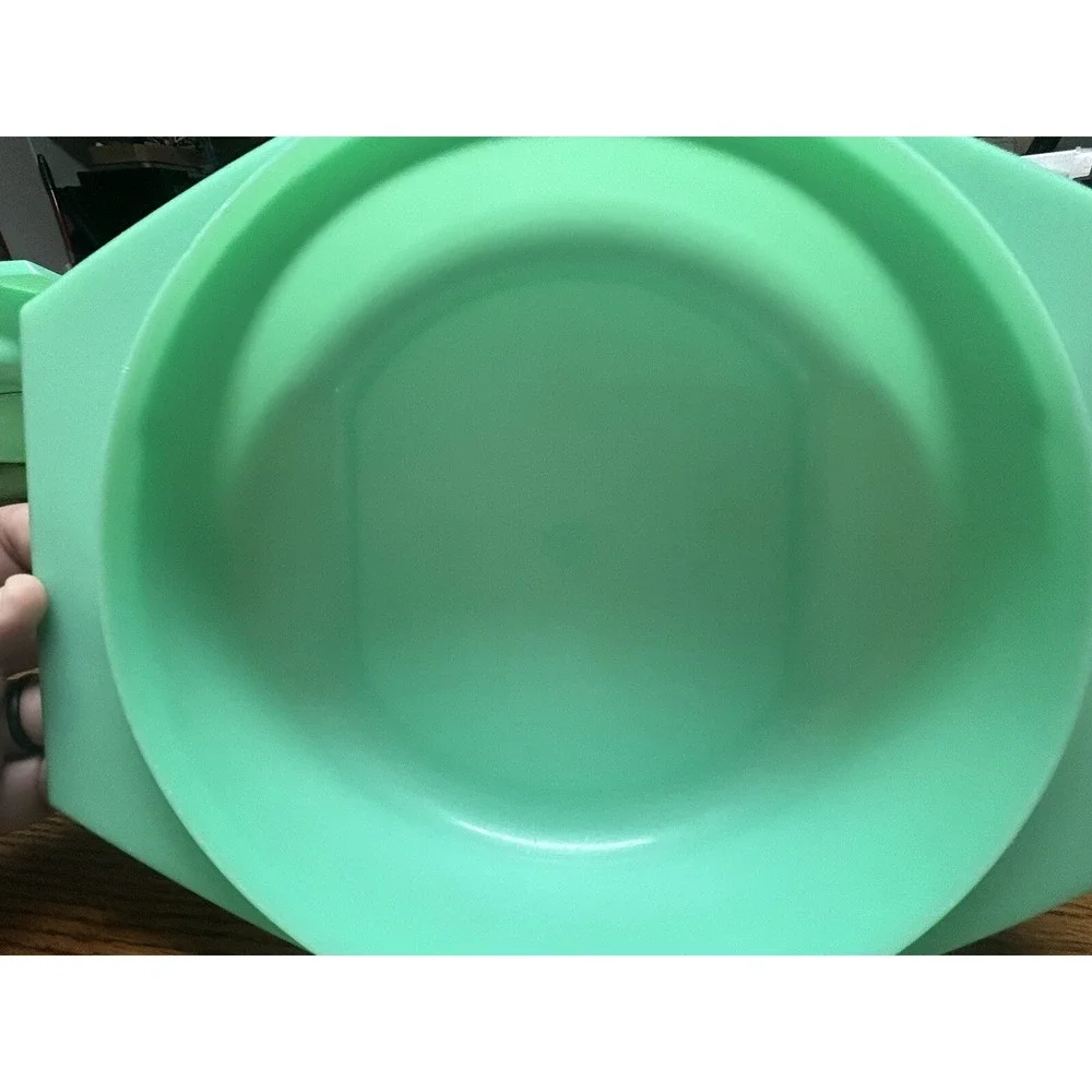 2 Vintage Tupperware‎ Round Casserole Dishes
